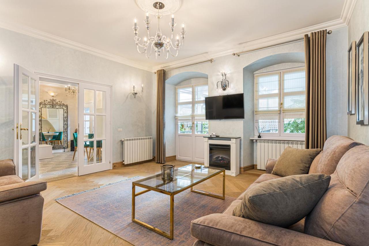 Krone Apartment Braşov Eksteriør bilde