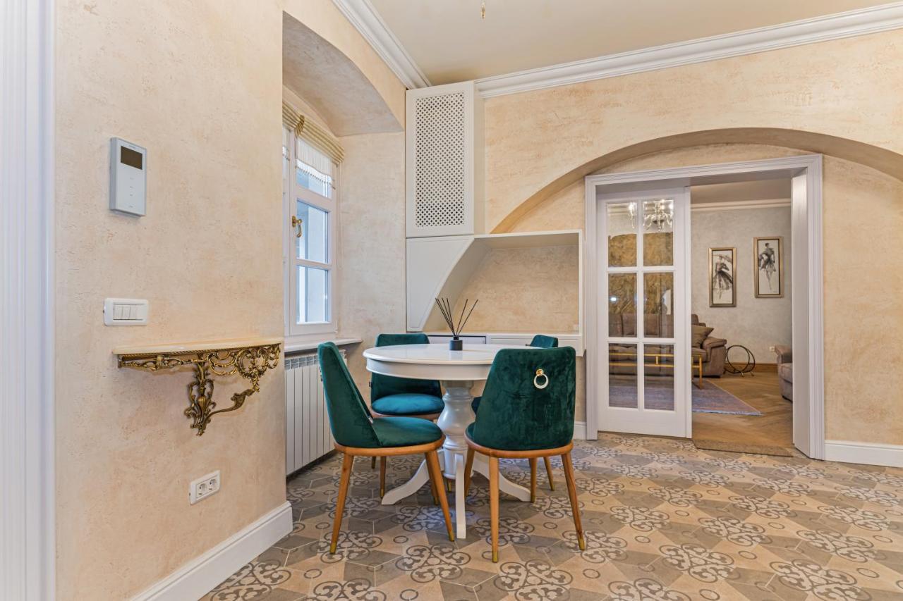 Krone Apartment Braşov Eksteriør bilde